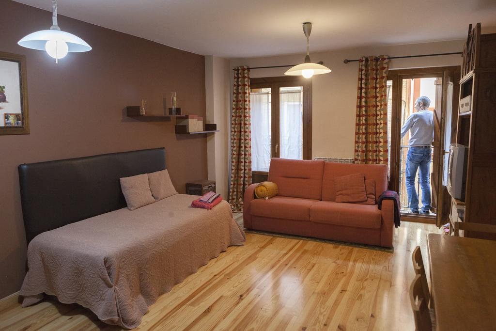 Apartament Ganbara Puente la Reina Zewnętrze zdjęcie